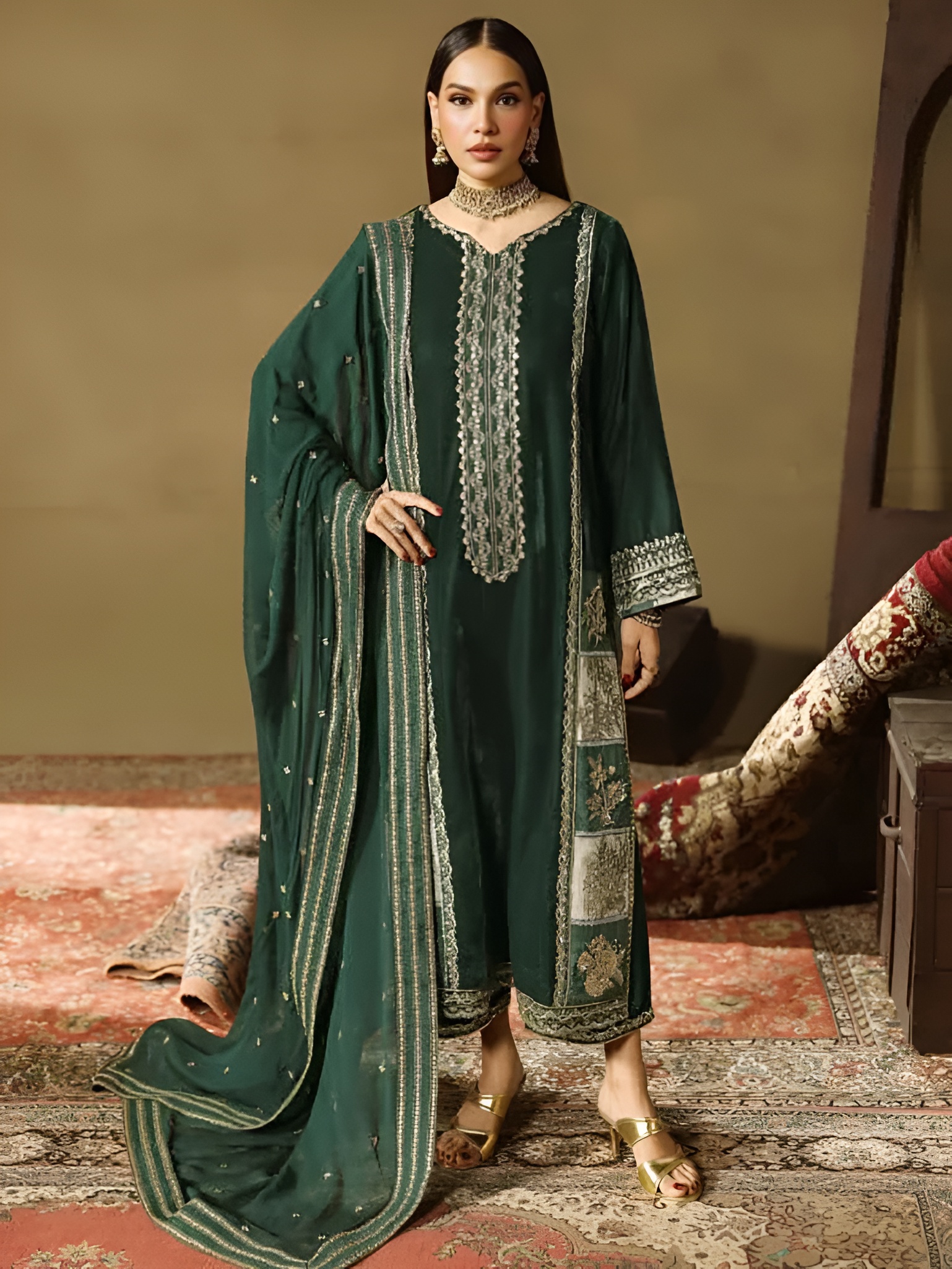 Royal Emerald Embroidered Velvet Suit